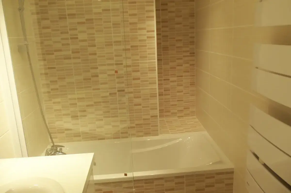 Rénovation d'une salle de bain à St Victoret - Image 1