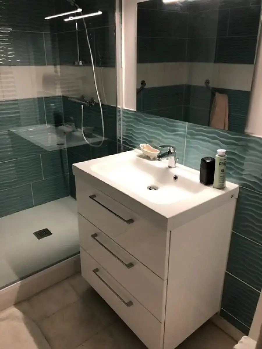 Installation de Salle de bain à St Victoret - Image 1
