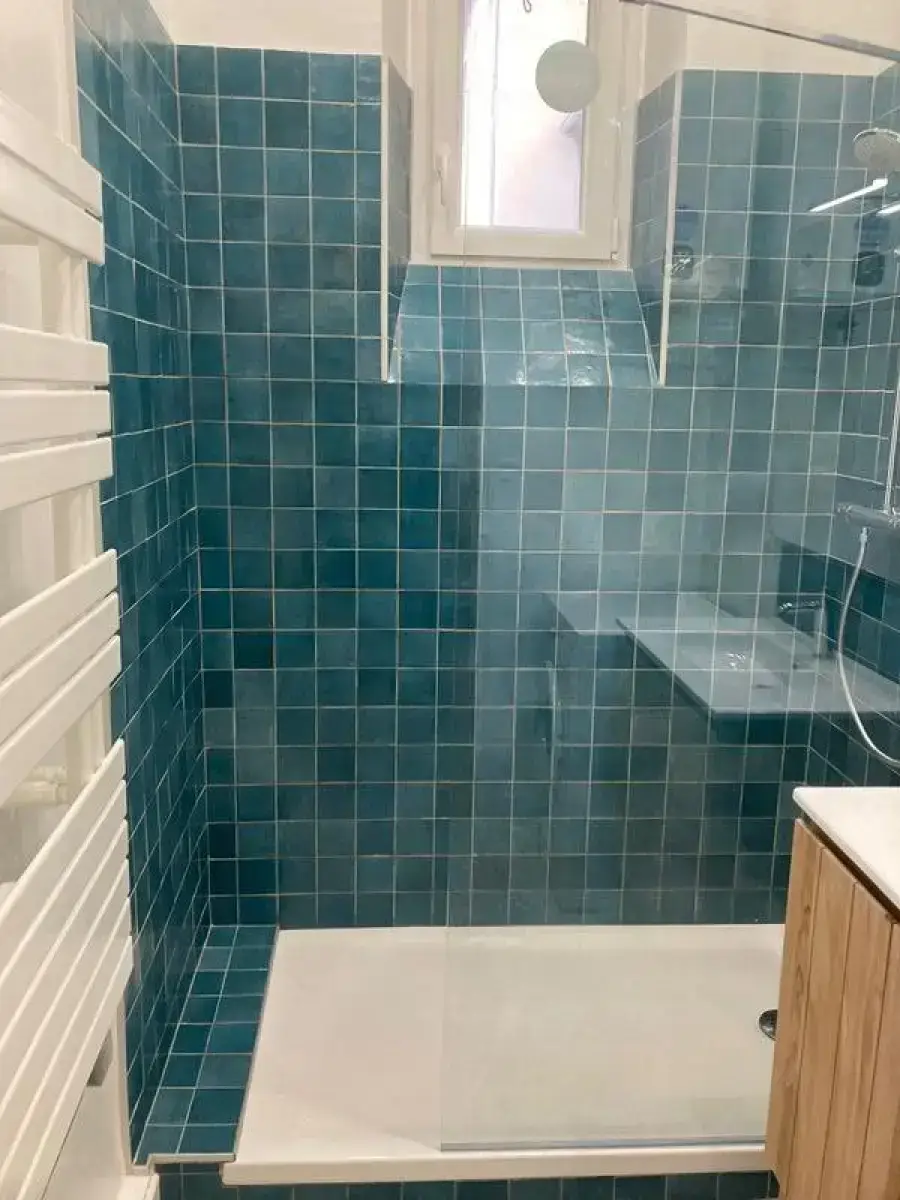 Création d'une salle d'eau dans un dressing